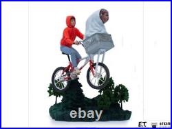 E. T. The Extra-Terrestrial E. T & Elliott 1/10th Scale Statue New