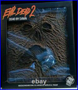Evil Dead 2 Necronomicon Book Of The Dead Replica Trick or Treat Studios NEW