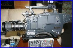 Hitachi Z-3000W 16x9 Video Camera With Triax SDI Studio Package